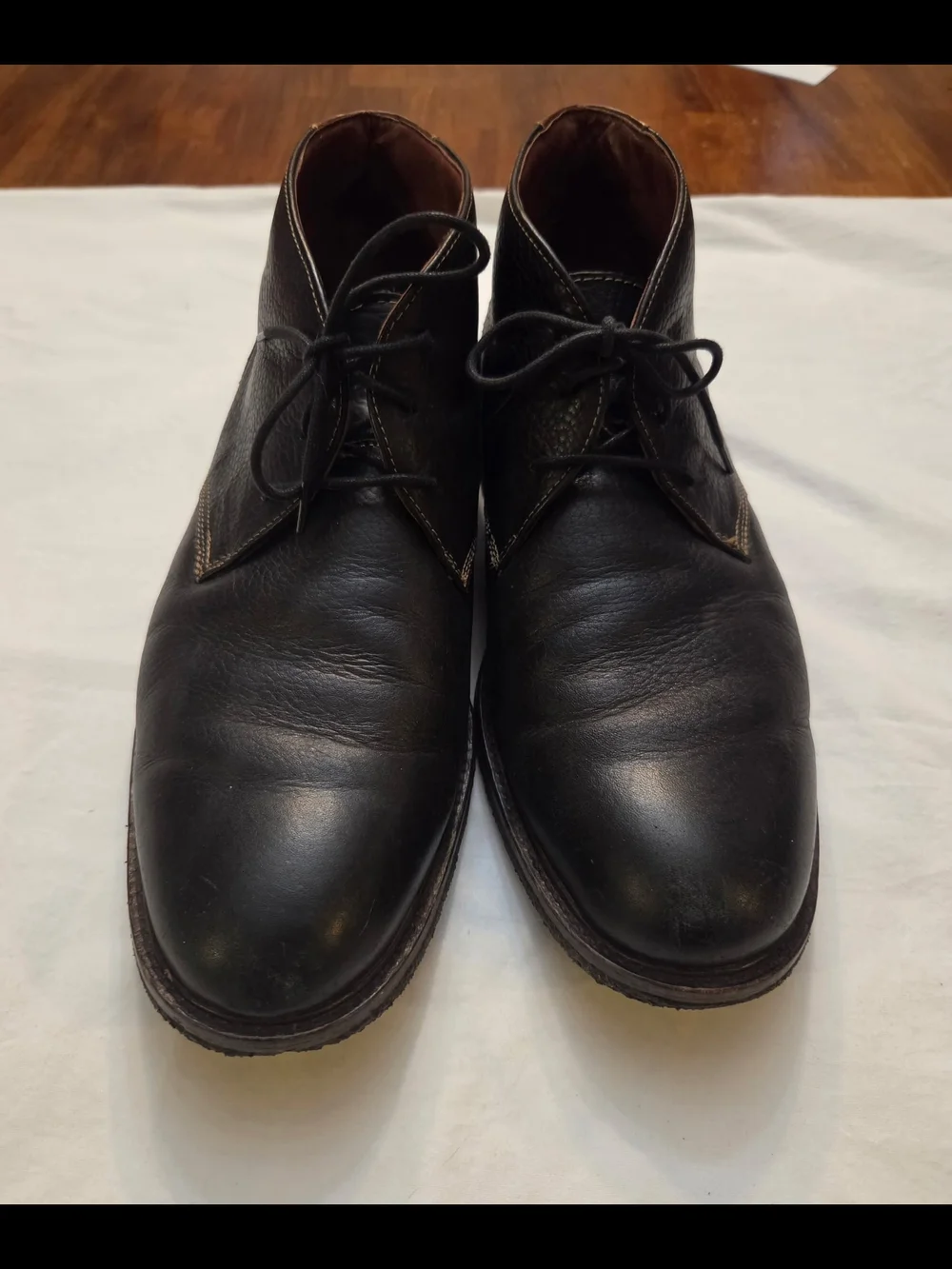 Johnston & Murphy Black Leather Lace-Up Chukka Boots
